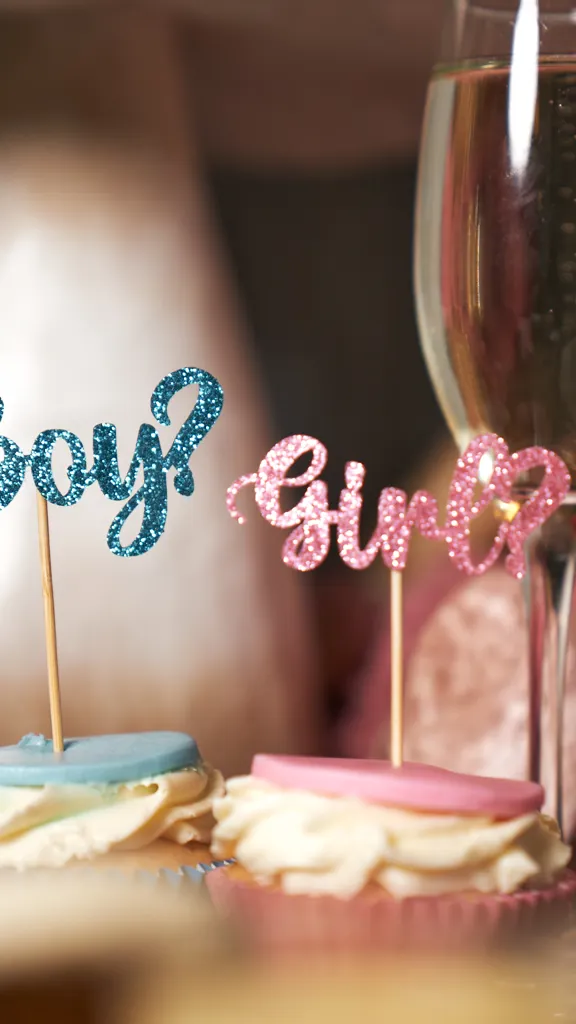 Gender reveal cupcakes